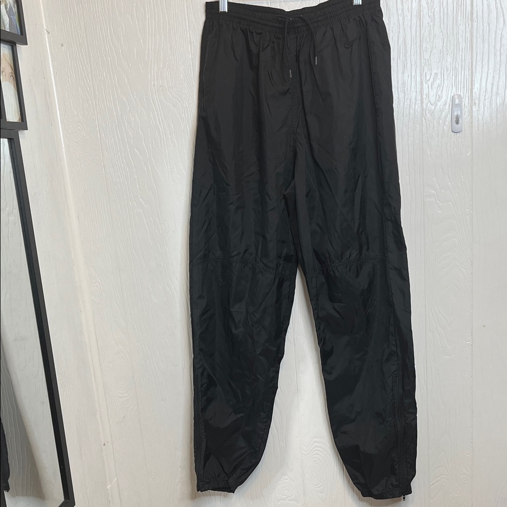 Vintage Nike Men's Black Windbreaker Joggers L
